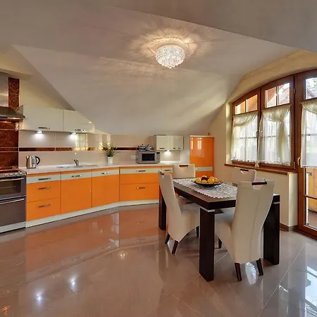 Apartment Pod Gwiazdami - Centrum Z Tarasem I Kominkiem Karpacz